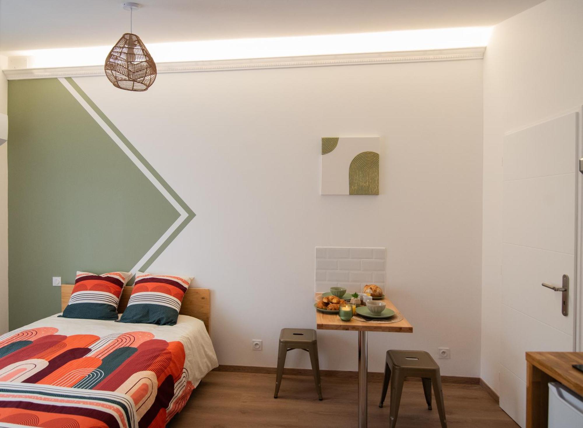 Tout Confort ! Ville, Climatisation, Parking, Wifi, Calme, Tv การ์กาซอน ภายนอก รูปภาพ
