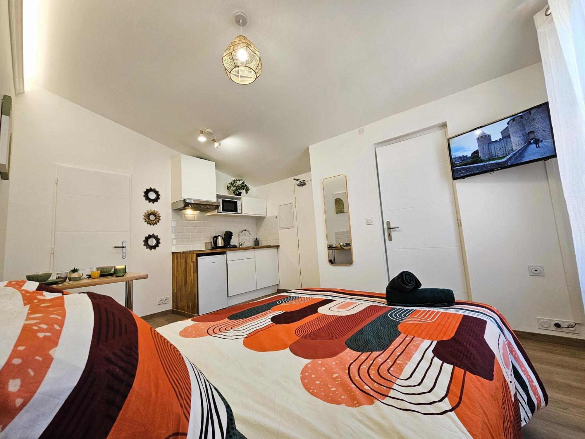 Tout Confort ! Ville, Climatisation, Parking, Wifi, Calme, Tv การ์กาซอน ภายนอก รูปภาพ